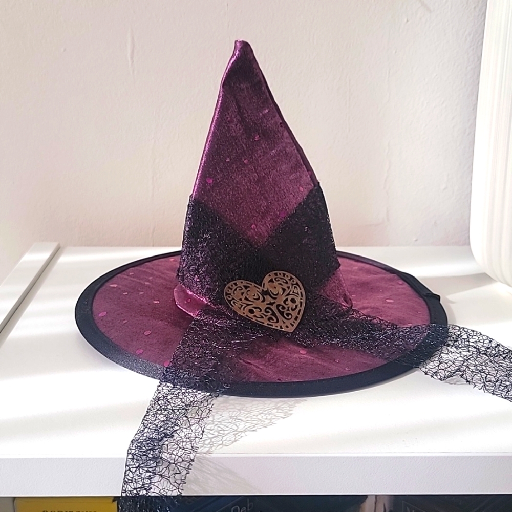 Witch Hat- Costume, 8.5"W x 7"H
